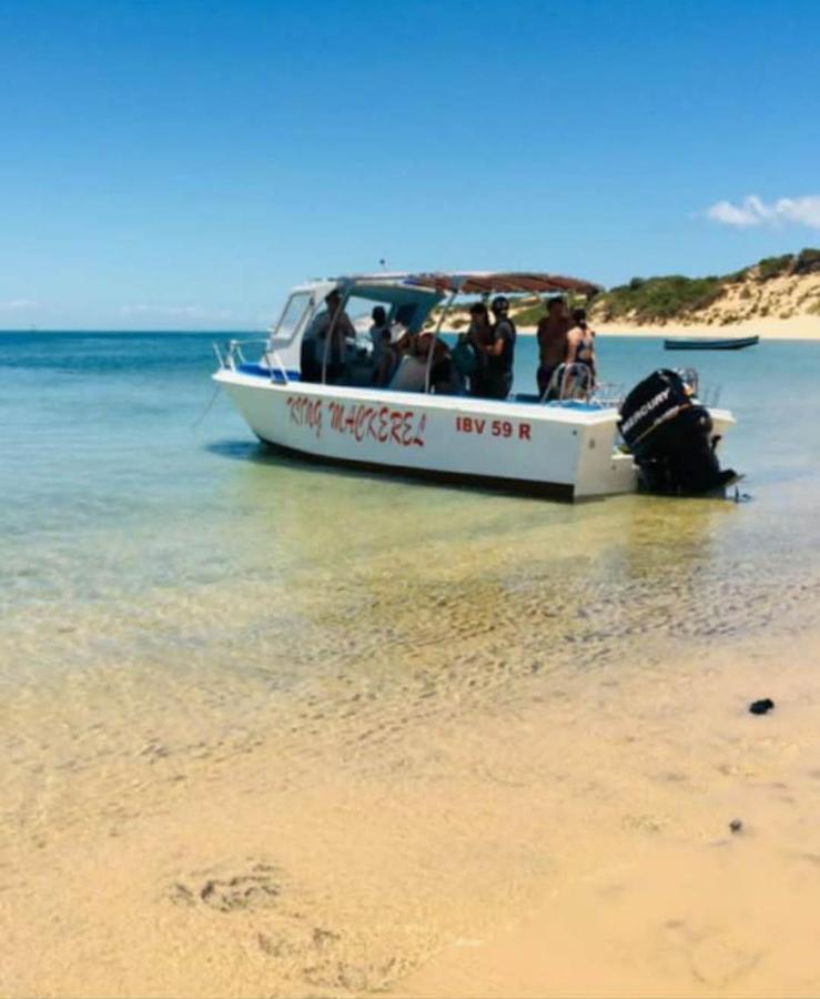 Dolphin Dhow Beach Safaris วิลันคูลอส ภายนอก รูปภาพ
